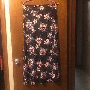 Agnes & Dora Maxi Skirt XL16-24